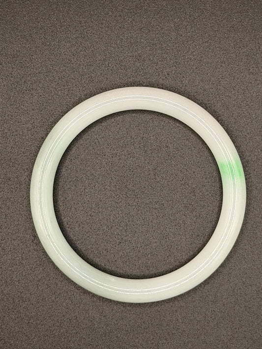 天然A货白地青缅甸翠玉手镯 | Natural Type A White & Green Burmese Jadeite Bangle