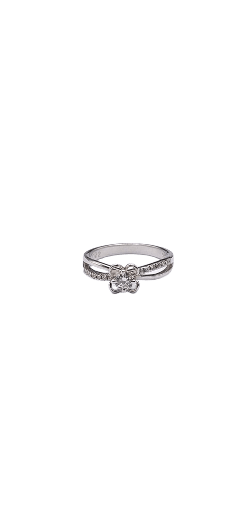 18K White Gold Lab Grown Diamond Floral Cluster Ring