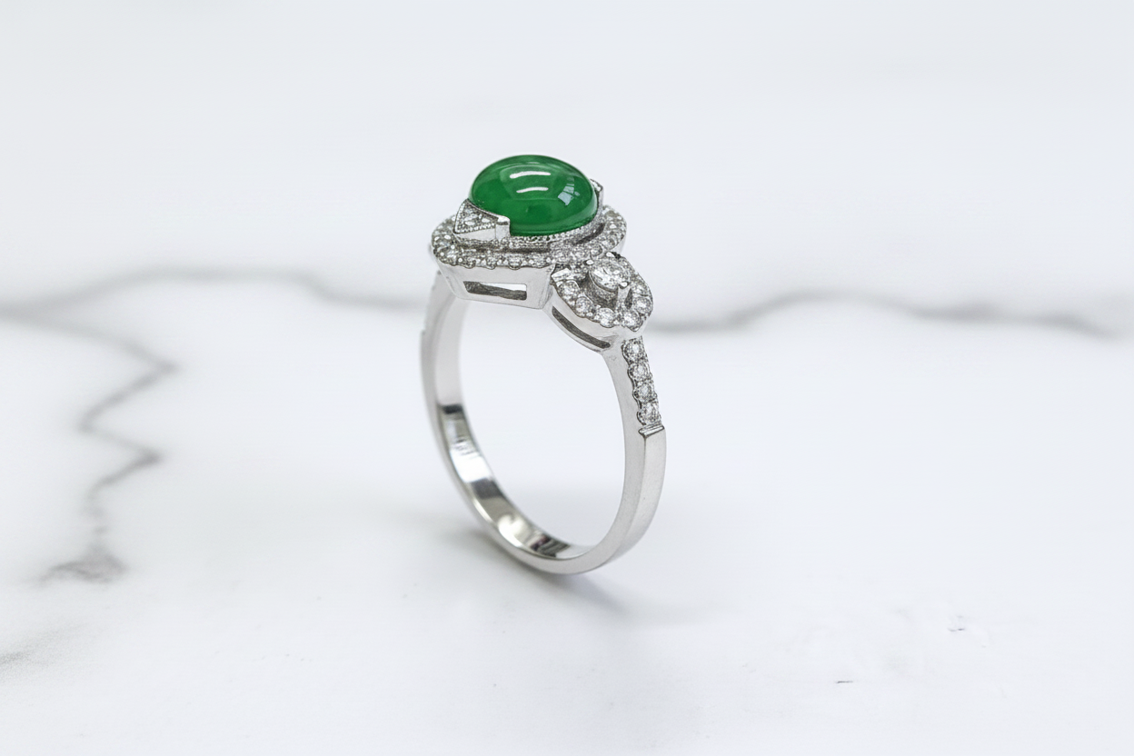18K White Gold Oval Jade Diamond Ring