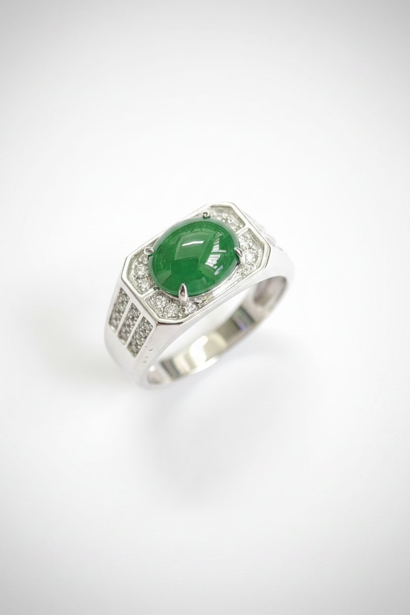 18K White Gold Oval Jade Diamond Ring