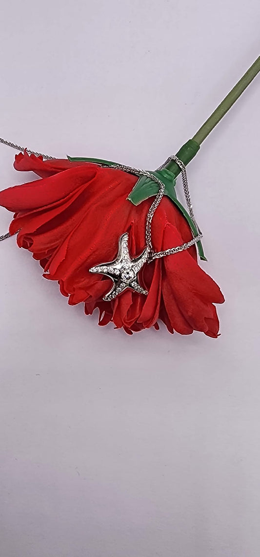 18K White Gold Lab-Grown Diamond Starfish Pendant