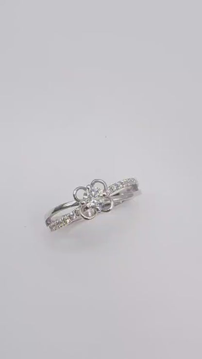 18K White Gold Lab Grown Diamond Floral Cluster Ring